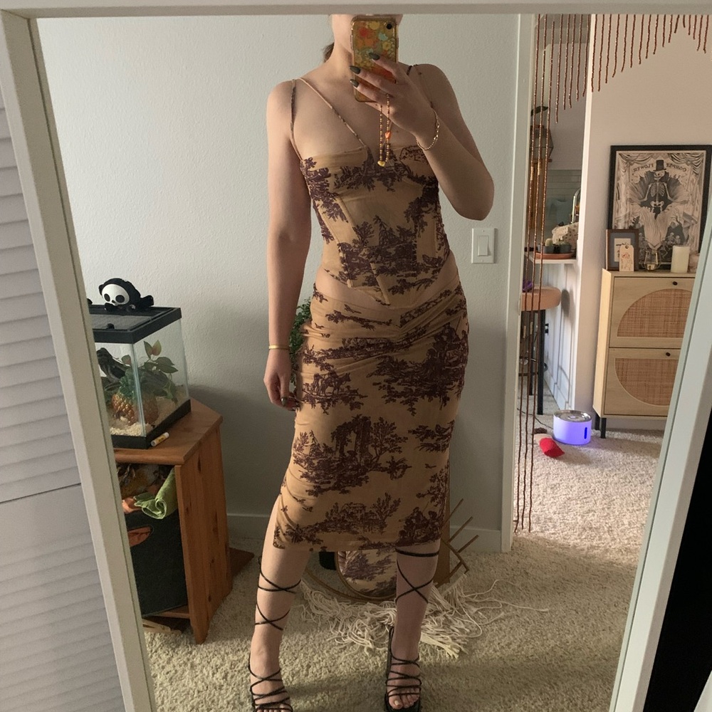 Elegant Tan and Brown Women's Dress